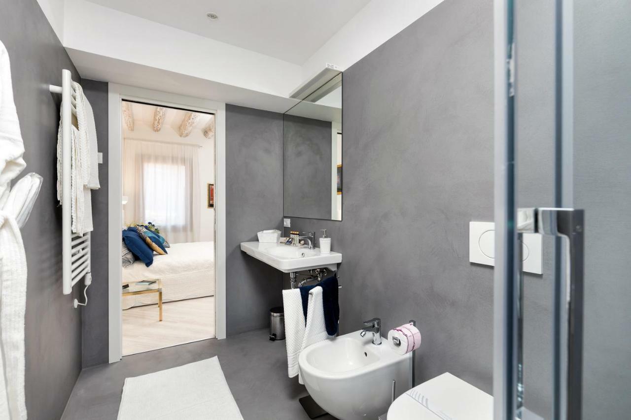 Heaven Biennale, The Elegant Apartament *